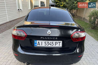 Седан Renault Fluence 2010 в 