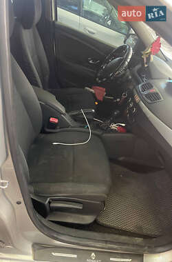 Седан Renault Fluence 2011 в 