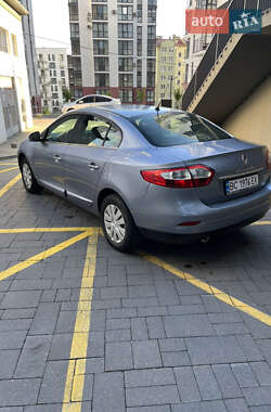 Седан Renault Fluence 2010 в 