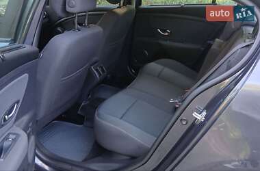 Седан Renault Fluence 2011 в 