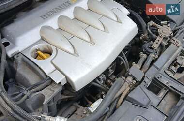 Седан Renault Fluence 2011 в 