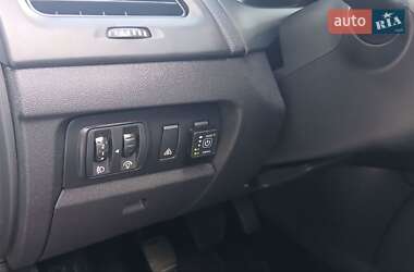 Седан Renault Fluence 2011 в 