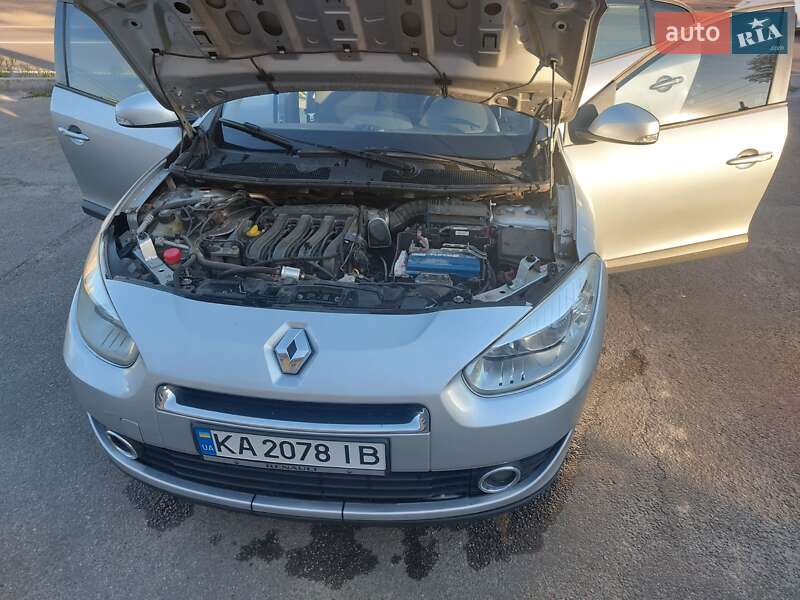 Седан Renault Fluence 2010 в Чернигове