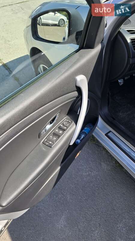 Седан Renault Fluence 2012 в Нетешине фото 18 Седан Renault Fluence 2012 в Нетешине