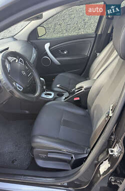 Седан Renault Fluence 2012 в 