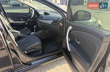 Седан Renault Fluence 2012 в 