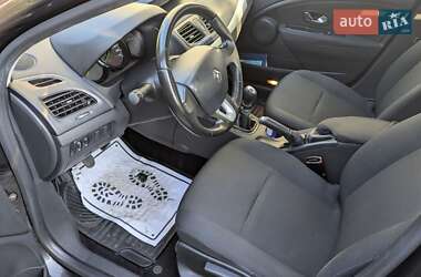 Седан Renault Fluence 2012 в 
