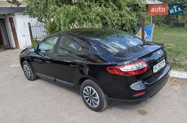 Седан Renault Fluence 2012 в 