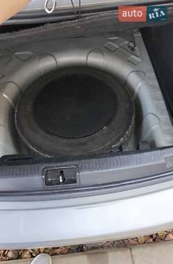 Седан Renault Fluence 2011 в 