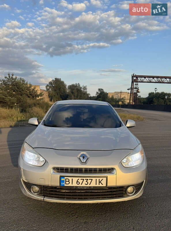 Седан Renault Fluence 2010 в 
