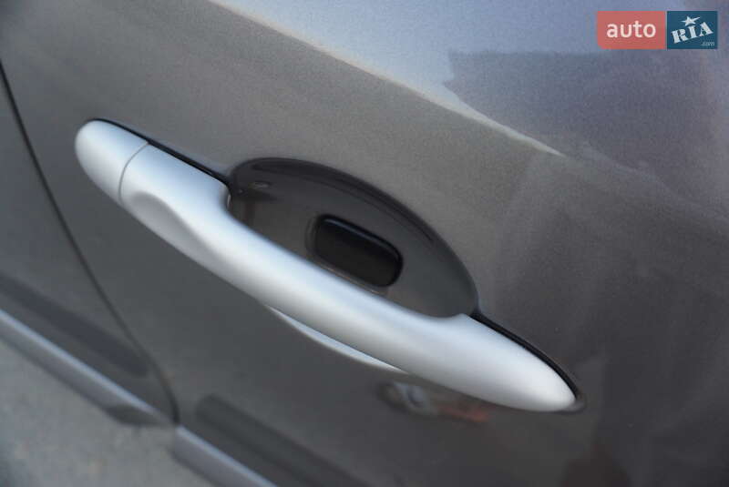 Седан Renault Fluence 2012 в Рівному