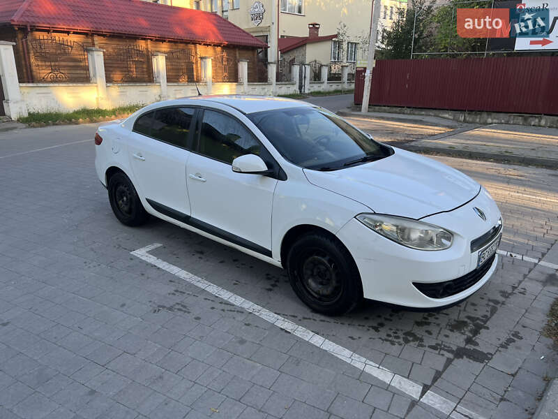 Седан Renault Fluence 2012 в 