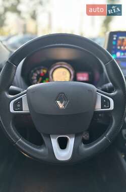 Седан Renault Fluence 2011 в 