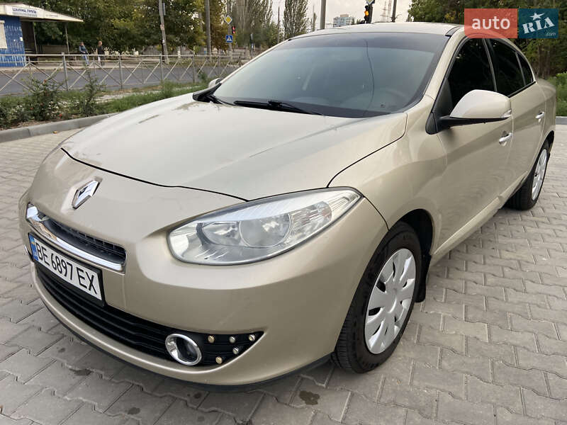 Седан Renault Fluence 2010 в 