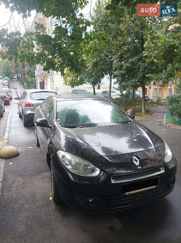 Седан Renault Fluence 2011 в 