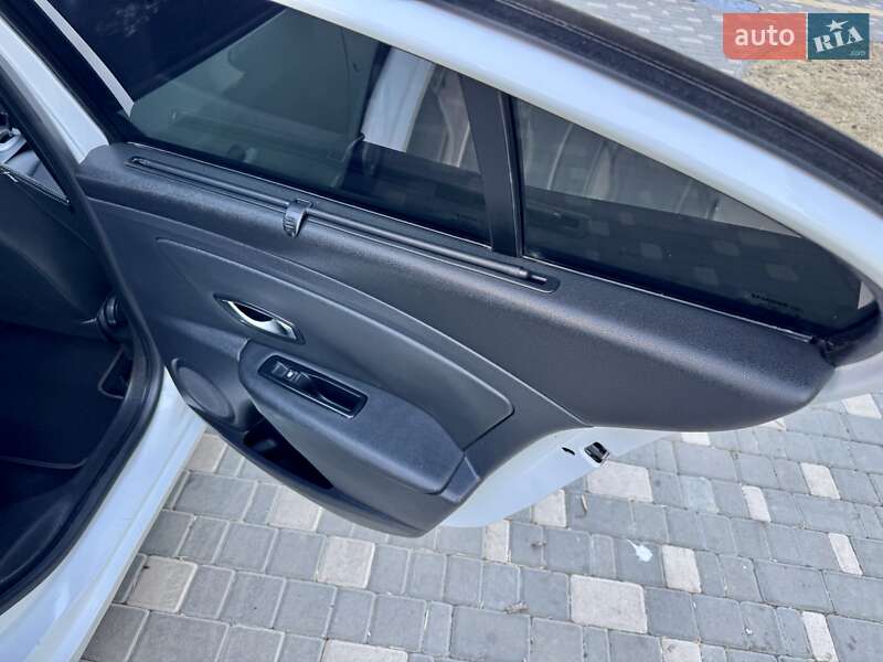 Седан Renault Fluence 2011 в Одессе