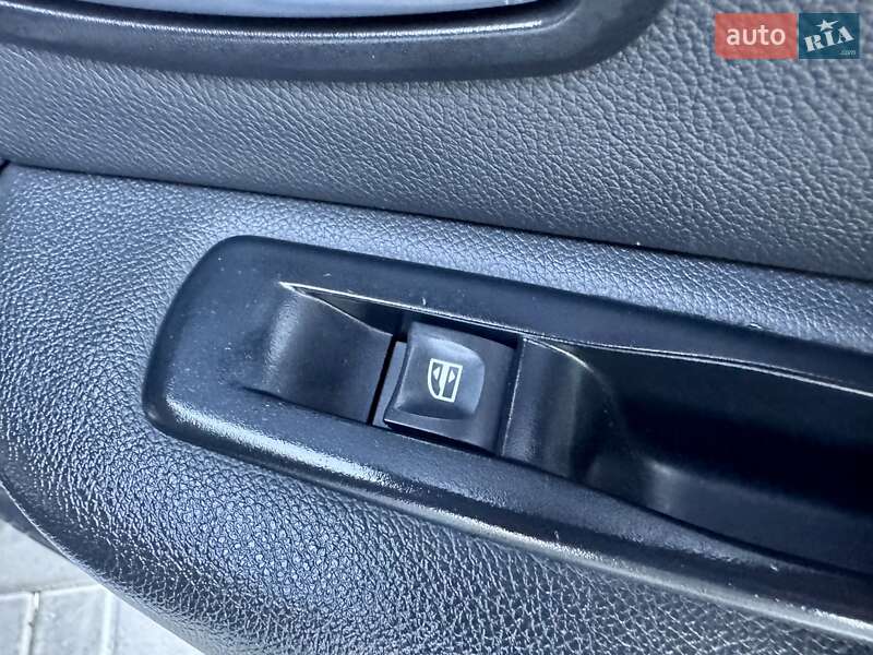 Седан Renault Fluence 2011 в Одессе