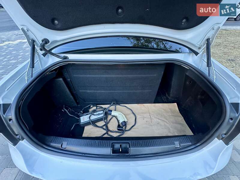 Седан Renault Fluence 2011 в Одессе