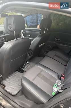 Седан Renault Fluence 2011 в 