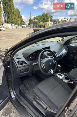 Седан Renault Fluence 2012 в 