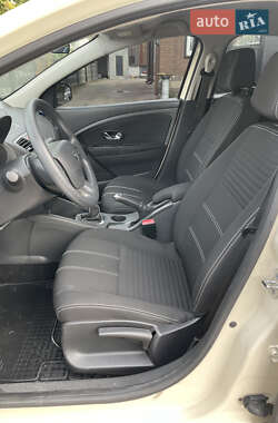 Седан Renault Fluence 2015 в 