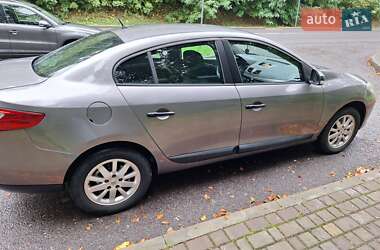 Седан Renault Fluence 2011 в 