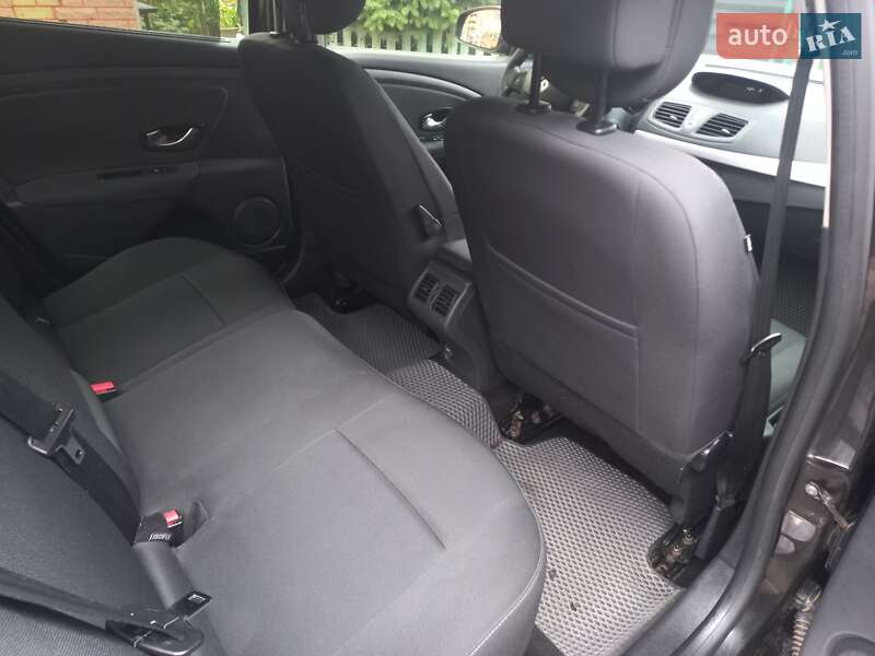 Седан Renault Fluence 2010 в Хмельницком