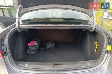 Седан Renault Fluence 2013 в 