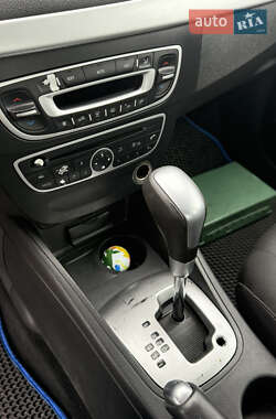Седан Renault Fluence 2010 в 