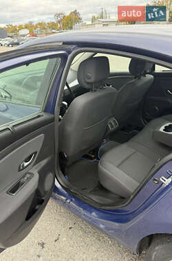Седан Renault Fluence 2010 в 