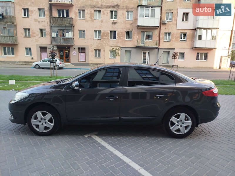 Седан Renault Fluence 2015 в Ивано-Франковске