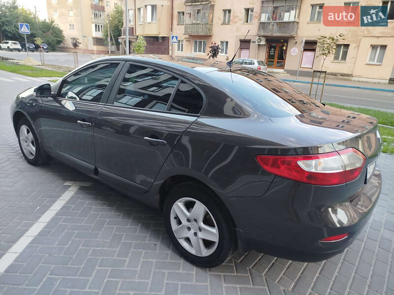 Седан Renault Fluence 2015 в Ивано-Франковске