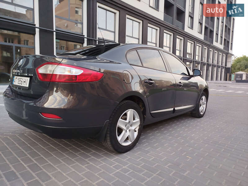 Седан Renault Fluence 2015 в Ивано-Франковске