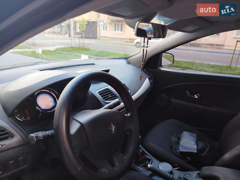 Седан Renault Fluence 2015 в Ивано-Франковске