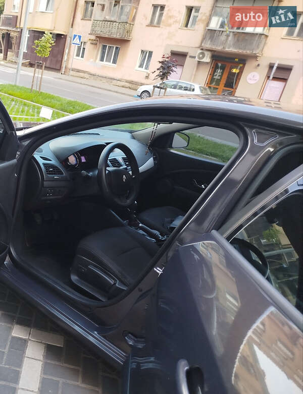 Седан Renault Fluence 2015 в Ивано-Франковске