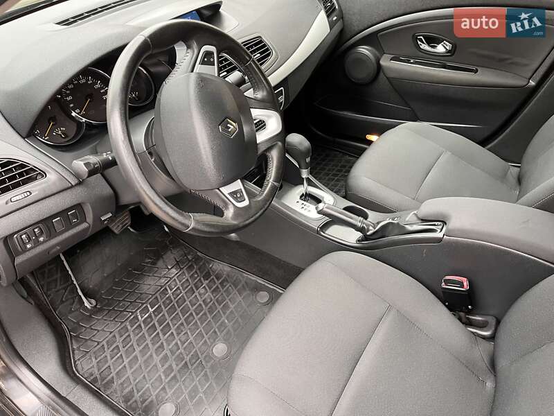 Седан Renault Fluence 2012 в Смеле