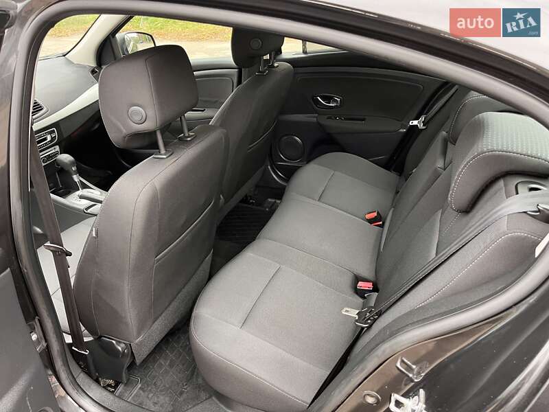 Седан Renault Fluence 2012 в Смеле