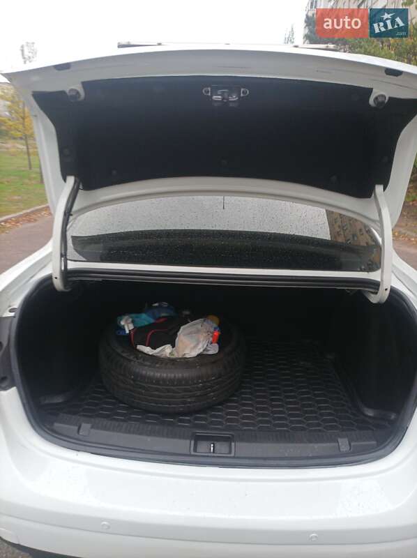 Седан Renault Fluence 2011 в Дніпрі фото 3 Седан Renault Fluence 2011 в Дніпрі