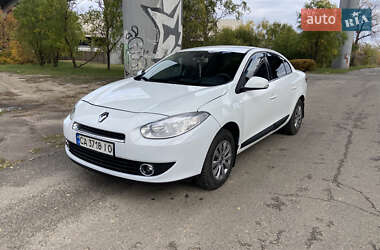 Седан Renault Fluence 2010 в Черкасах