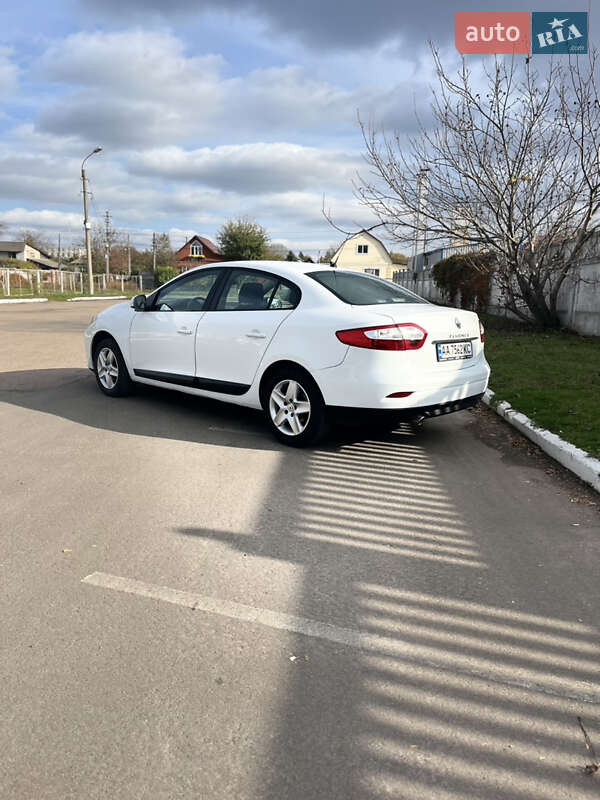 Седан Renault Fluence 2015 в Киеве