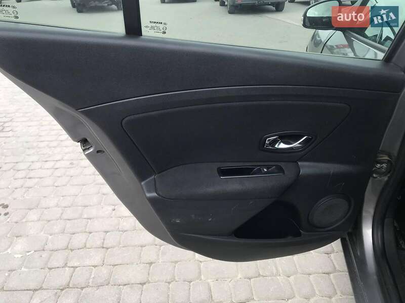 Седан Renault Fluence 2013 в Львове
