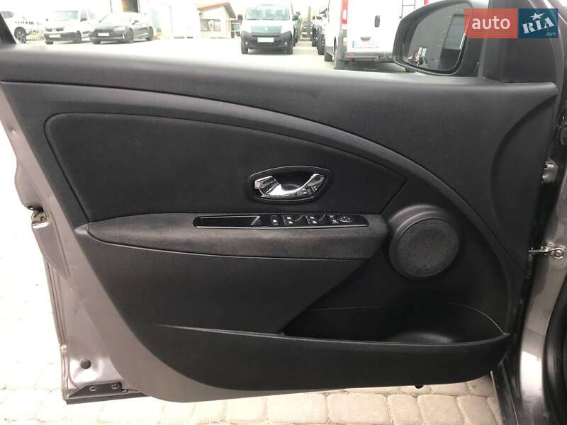 Седан Renault Fluence 2013 в Львове