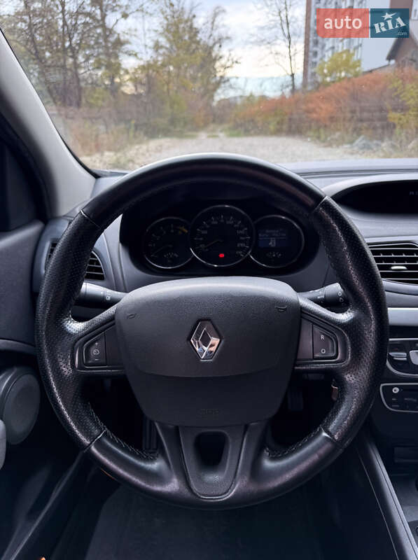 Седан Renault Fluence 2010 в Івано-Франківську фото 16 Седан Renault Fluence 2010 в Івано-Франківську