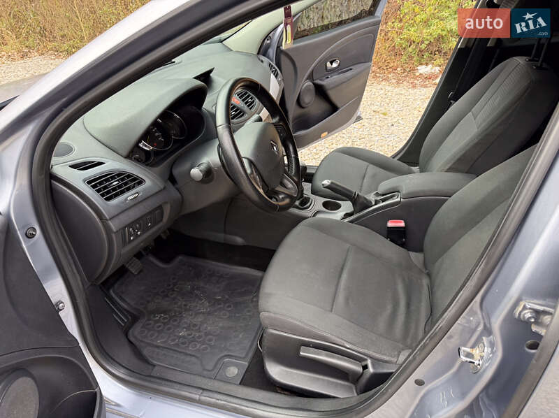 Седан Renault Fluence 2010 в Івано-Франківську фото 24 Седан Renault Fluence 2010 в Івано-Франківську