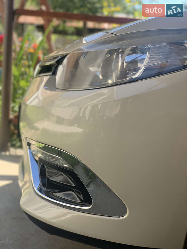 Седан Renault Fluence 2013 в Трускавці