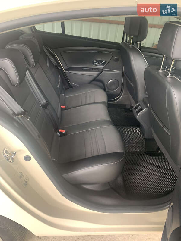 Седан Renault Fluence 2013 в Трускавці