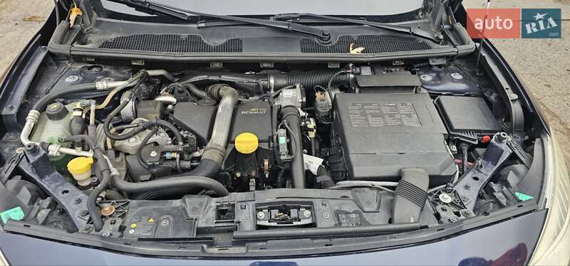 Седан Renault Fluence 2011 в Киеве