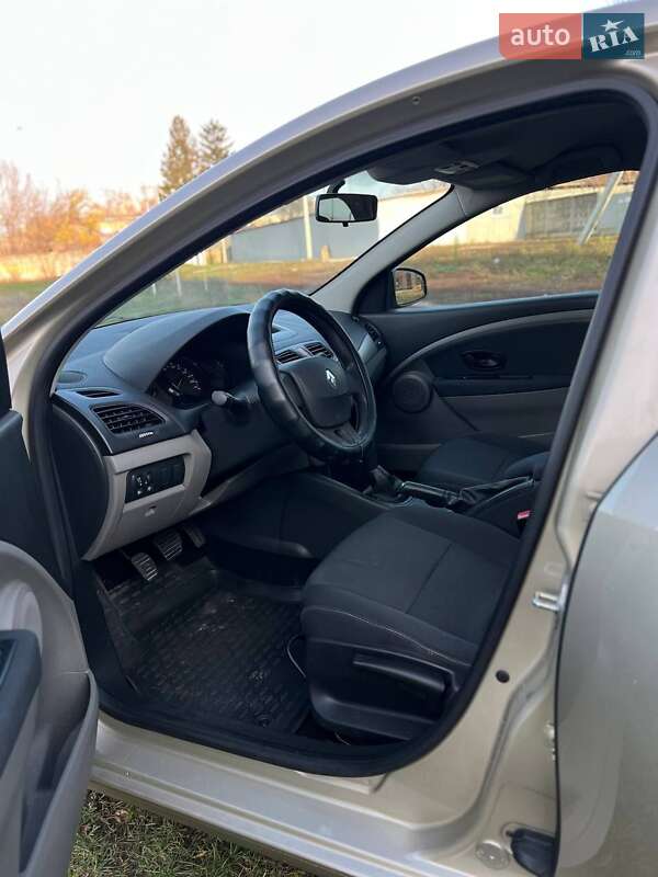 Седан Renault Fluence 2010 в Черкассах