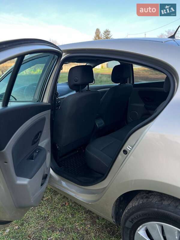 Седан Renault Fluence 2010 в Черкассах