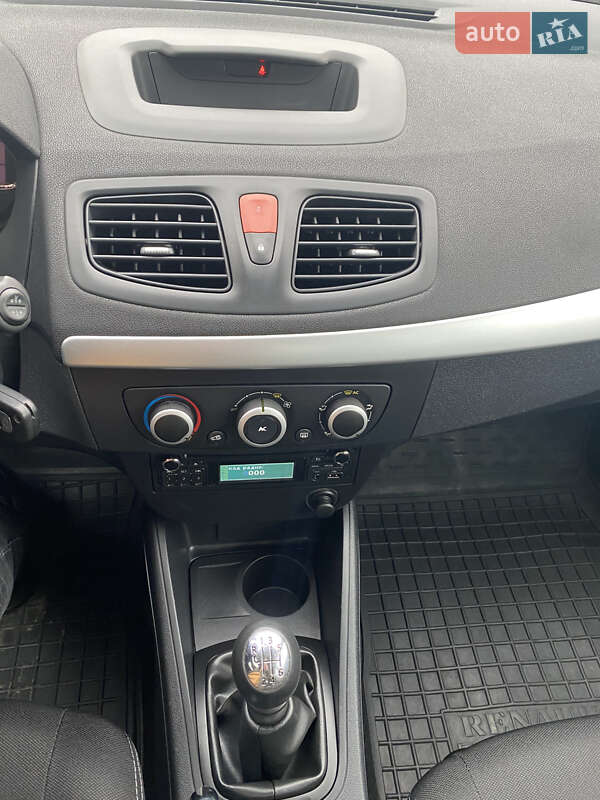 Седан Renault Fluence 2014 в Киеве